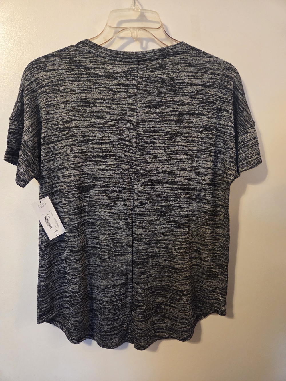a.n.a Women’s Heathered Gray V-Neck Short Sleeve Top - Picture 4 of 7